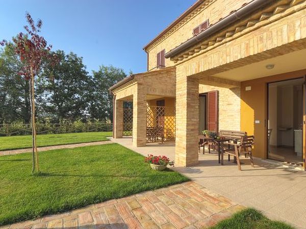 Casale Torrenova al Conero - foto 22226.jpg