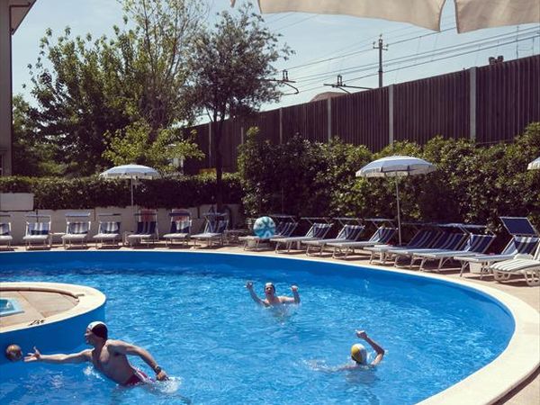 Hotel Trafalgar - foto 24201.jpg