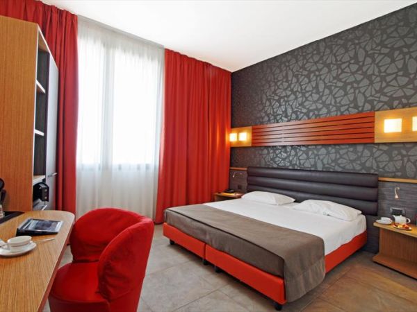 Hotel Cosmopolitan Bologna - foto 34157.jpg