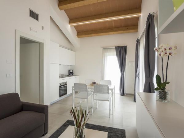 Villa Renzo e Villa Milli - foto 46150.jpg