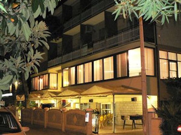 Hotel Manila - foto 15206.jpg