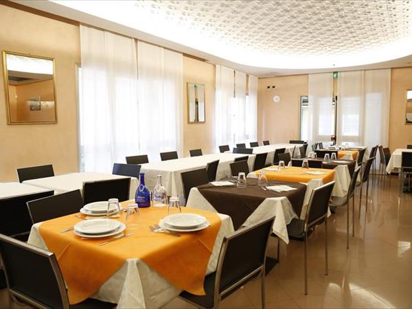 Hotel MANOLA *** - foto 49505.jpg