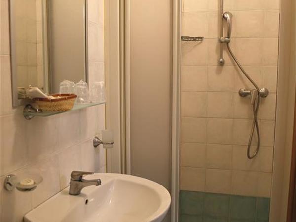 Hotel MANOLA *** - foto 49507.jpg