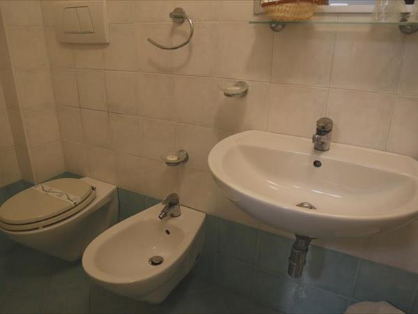 Hotel MANOLA *** - foto 49508.jpg