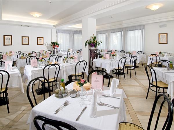 Hotel Estense *** - foto 49646.jpg