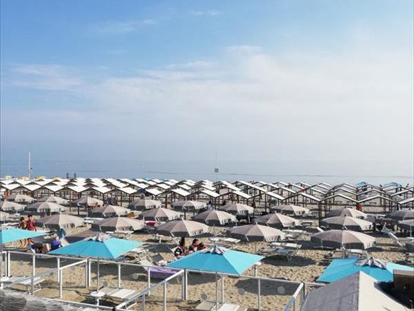 Bagno Marcello & Anna ZONA 38 - foto 52820.jpg