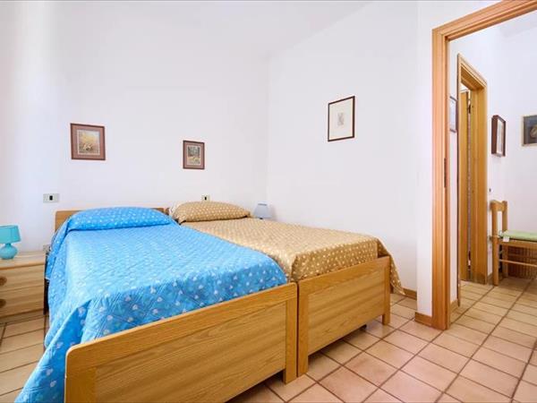 Trilocale San Luigi vicino alla dogbeach - foto 55111.jpg